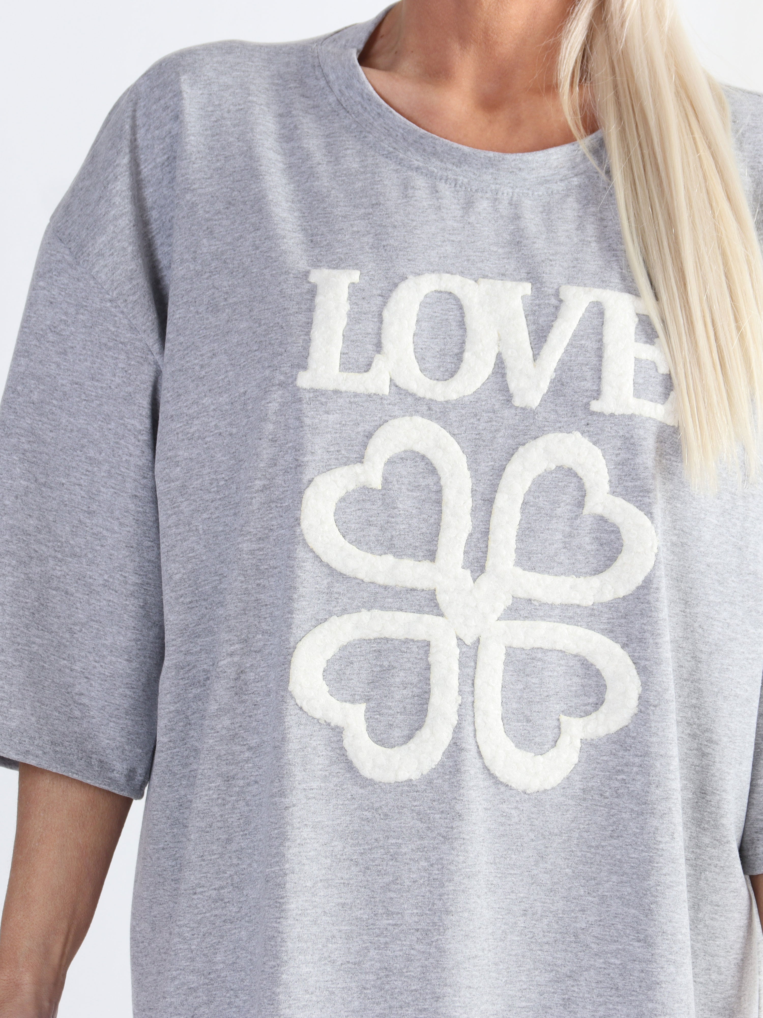 Love - T-shirtklänning i bomull med text och hjärtan